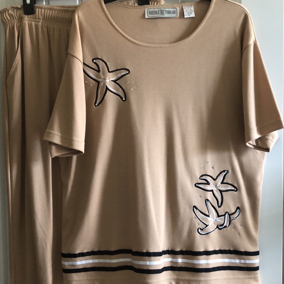 Needle & Threads Two Piece Outfit Comfortable Versatile - Picture 2 of 12